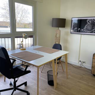 Bureau privé 9 m² 3 postes Coworking Place des Hameaux Ris-Orangis 91130 - photo 2